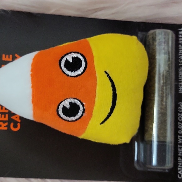 Brand New THRILLS & CHILLS RE-FILLABLE CATNIP Cat Toy - Picture 3 of 3